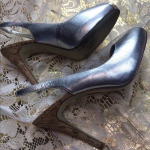 Guess silver metallic spike strap open toe 8.5